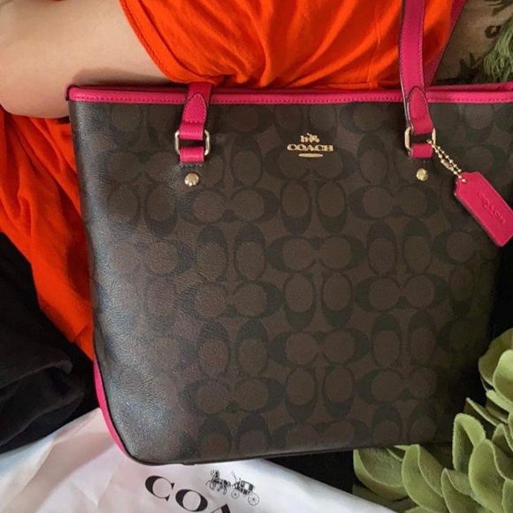 Coach Tote Bag - Picture 2 of 4